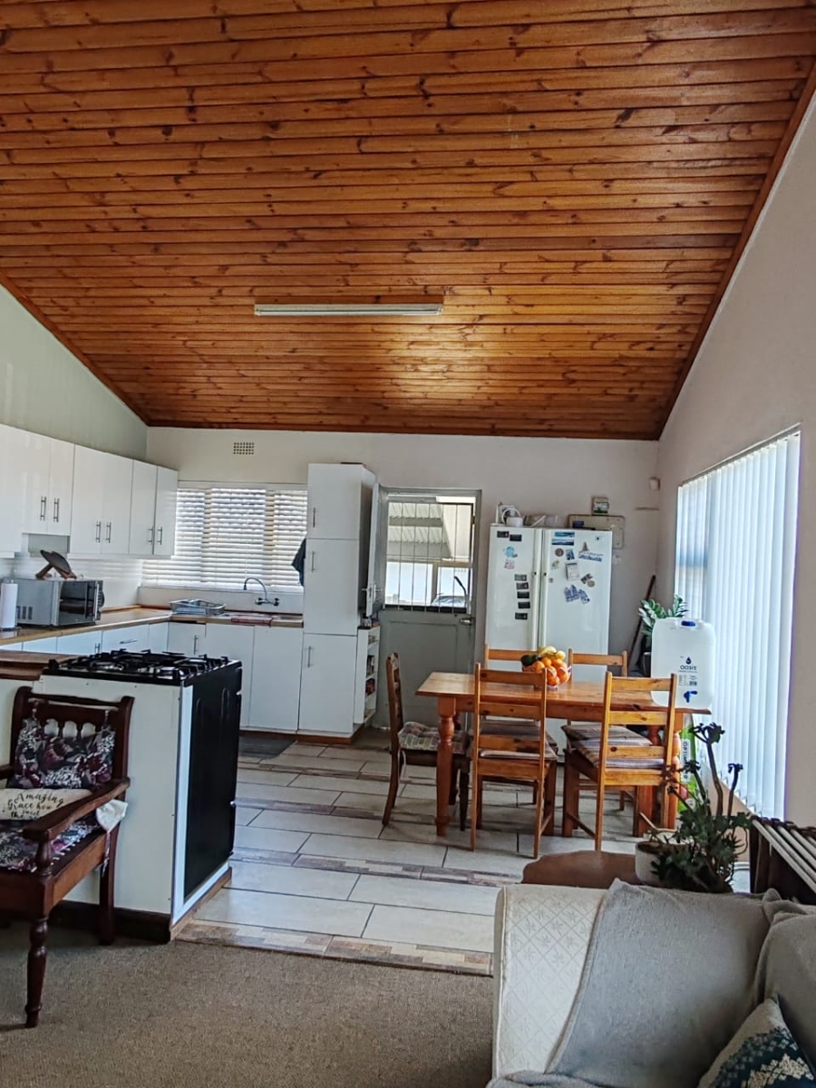 4 Bedroom Property for Sale in Palmiet Western Cape